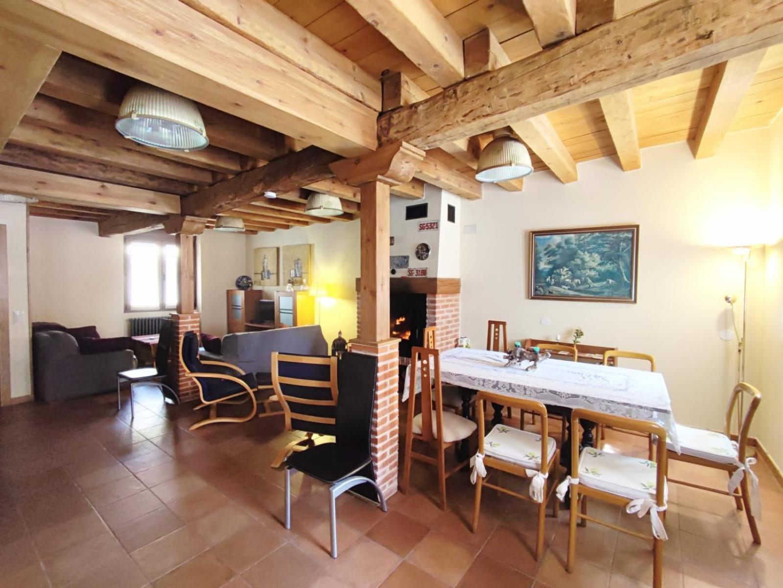 Alojamiento Turistico Los Laureles Segovia Luaran gambar
