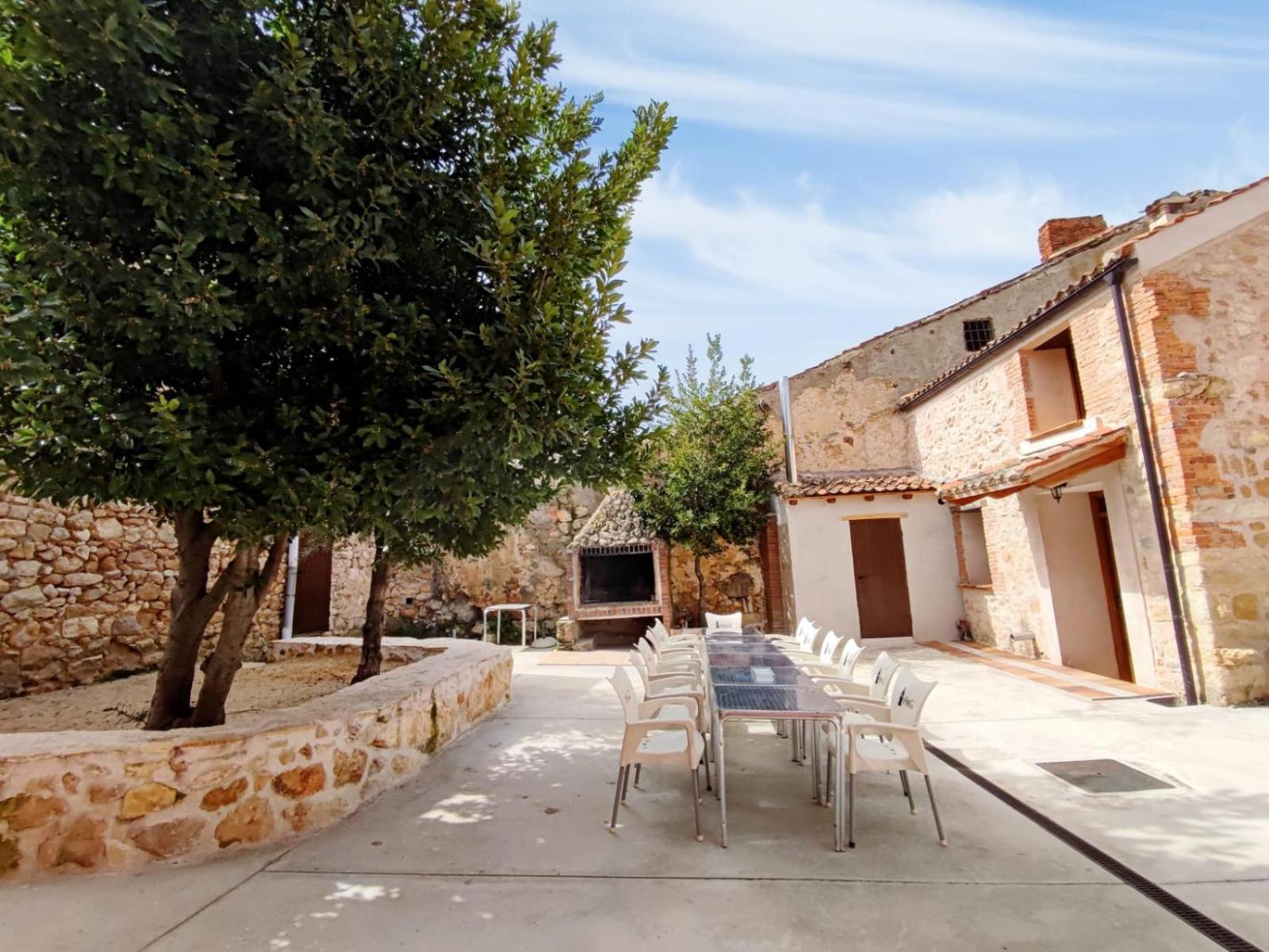 Alojamiento Turistico Los Laureles Segovia Luaran gambar