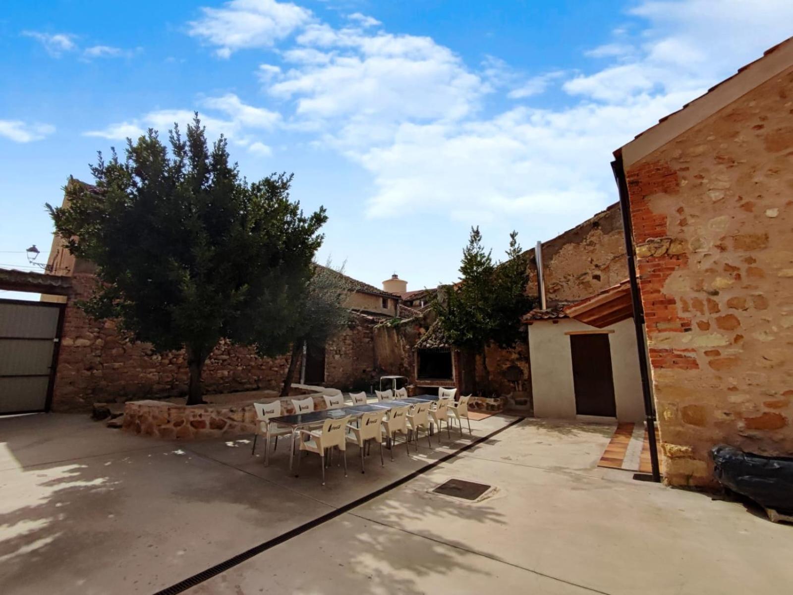 Alojamiento Turistico Los Laureles Segovia Luaran gambar